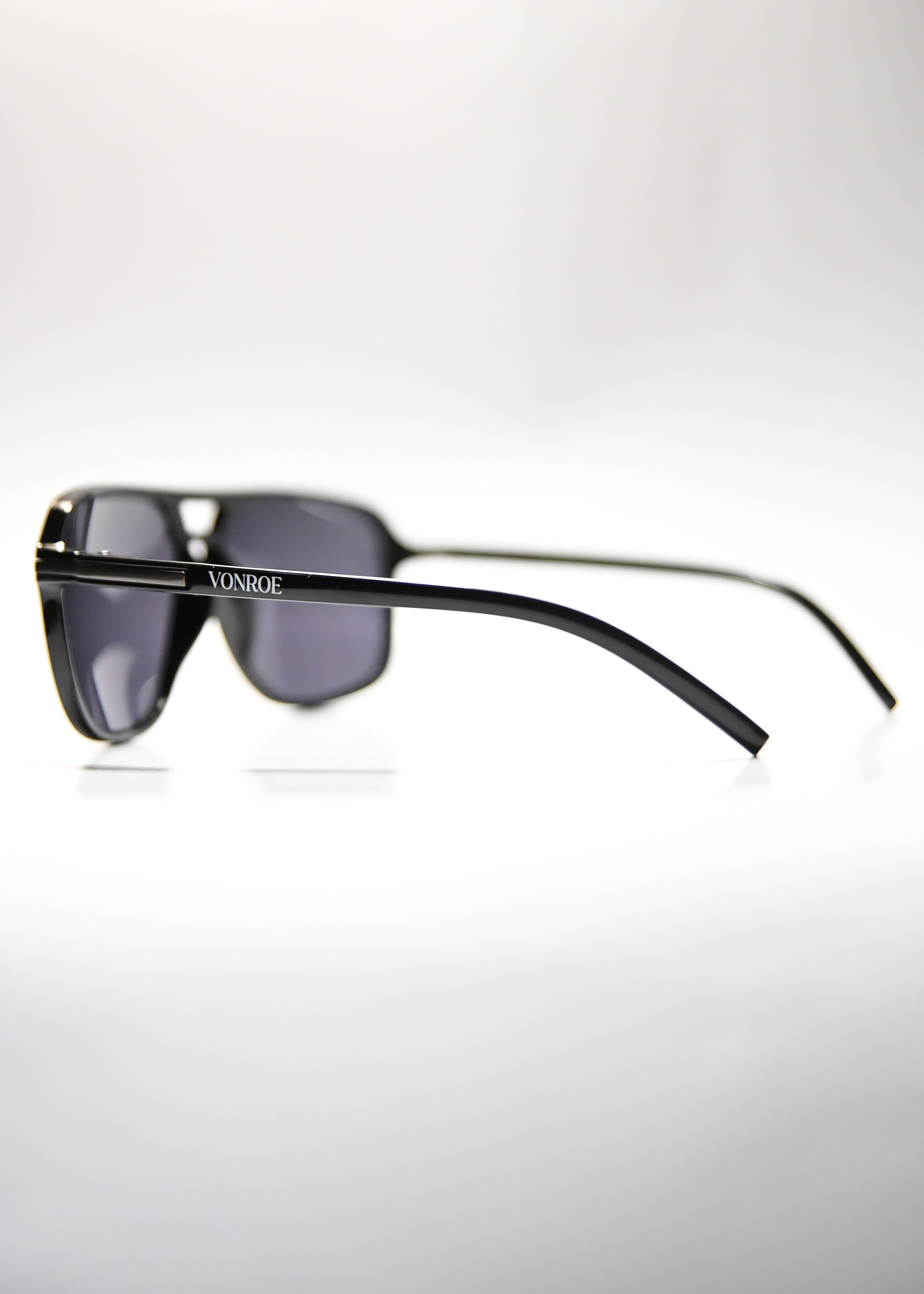 Noiré Classic Black Sunglasses