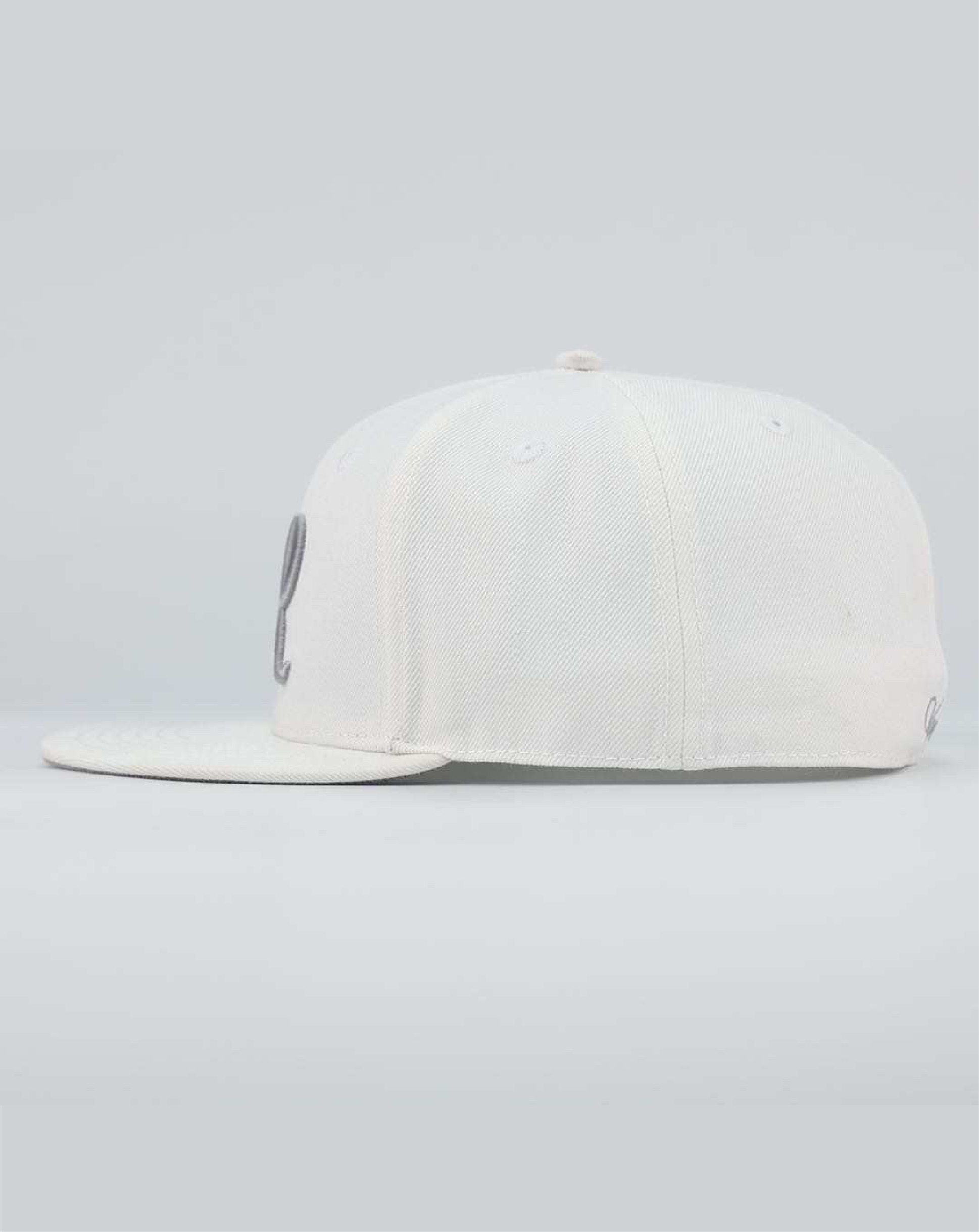 Vonroe Fitted Cap