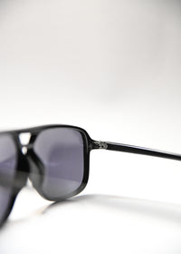 Noiré Classic Black Sunglasses